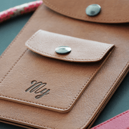 La pochette portefeuille pour smartphone