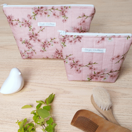 Trousse de toilette à fleurs