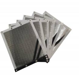 Set de Table Noir Petits Oeillets