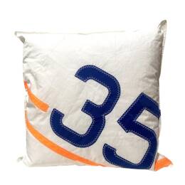 Grand Coussin en voile blanche, numéro 35 bleu