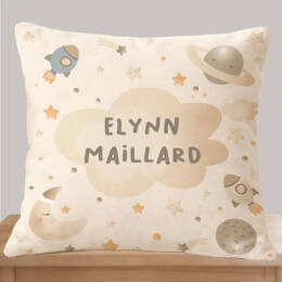 Coussin école maternelle personnalisé – Espace poétique lune & étoiles