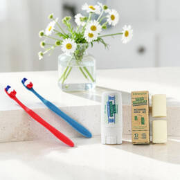 Brossage en vadrouille : Brosse à dents + Stick dentifrice bio + 2