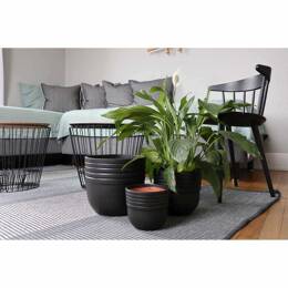 Pot haut en forme de U à large rebord strié Noir Mat - Massaya M