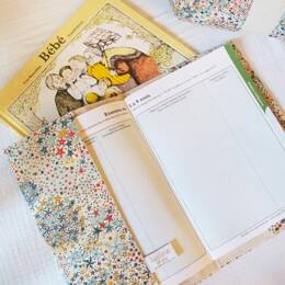 Protège carnet de santé en tissu Liberty Etoiles multicolores