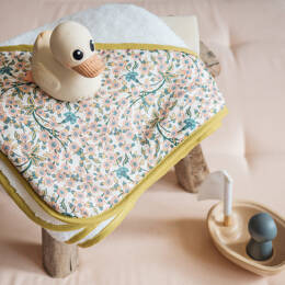 Cape de bain bébé bio Empress rose