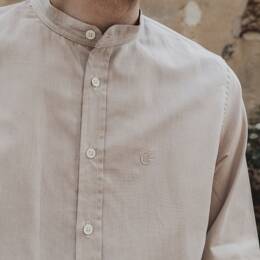Chemise col officier beige