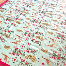 Nappe COTON - Léopard, girafes et roses - Bleu
