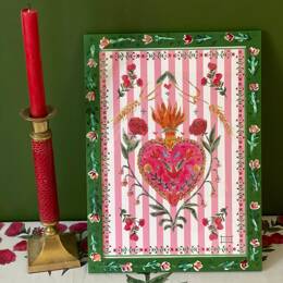 Cœur Sacré fond rayures blanches et roses - Cadre vert fleuri  - 24x33 cm