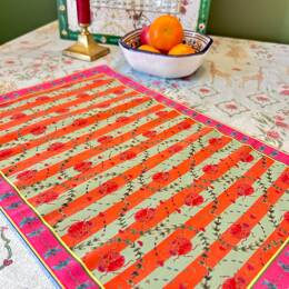 Set de table - Tissu anti-taches - Motifs coccinelles - Fond rayé orange et vert