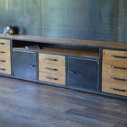 Grand Buffet de Rangement Industriel en Chêne et Acier - ANNONÉ