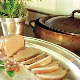 Foie gras de canard mi-cuit au torchon