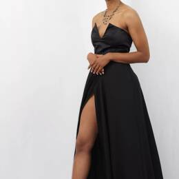 Robe bustier en soie noire