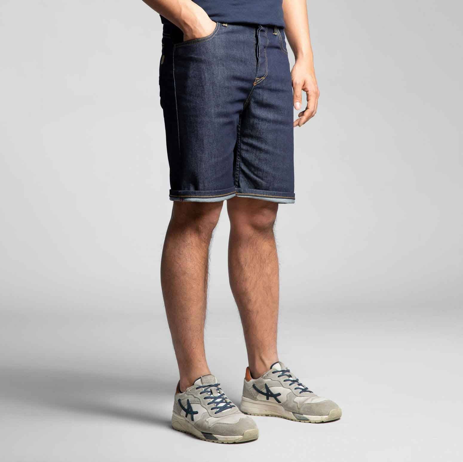 Les bermudas sale